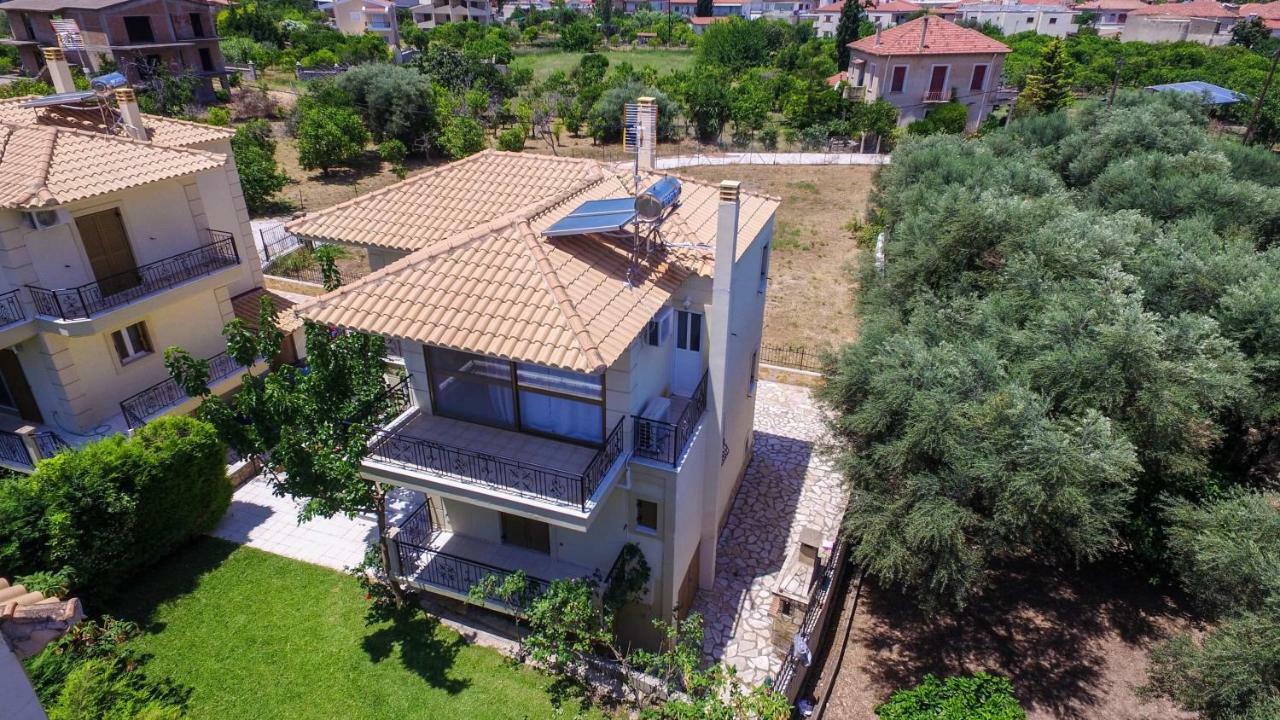 Maison Fleurs Diakopto Buitenkant foto