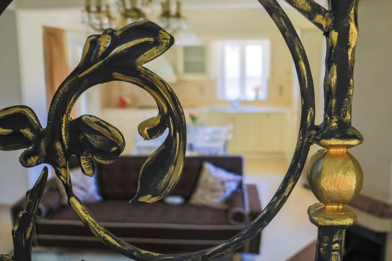 Maison Fleurs Diakopto Buitenkant foto