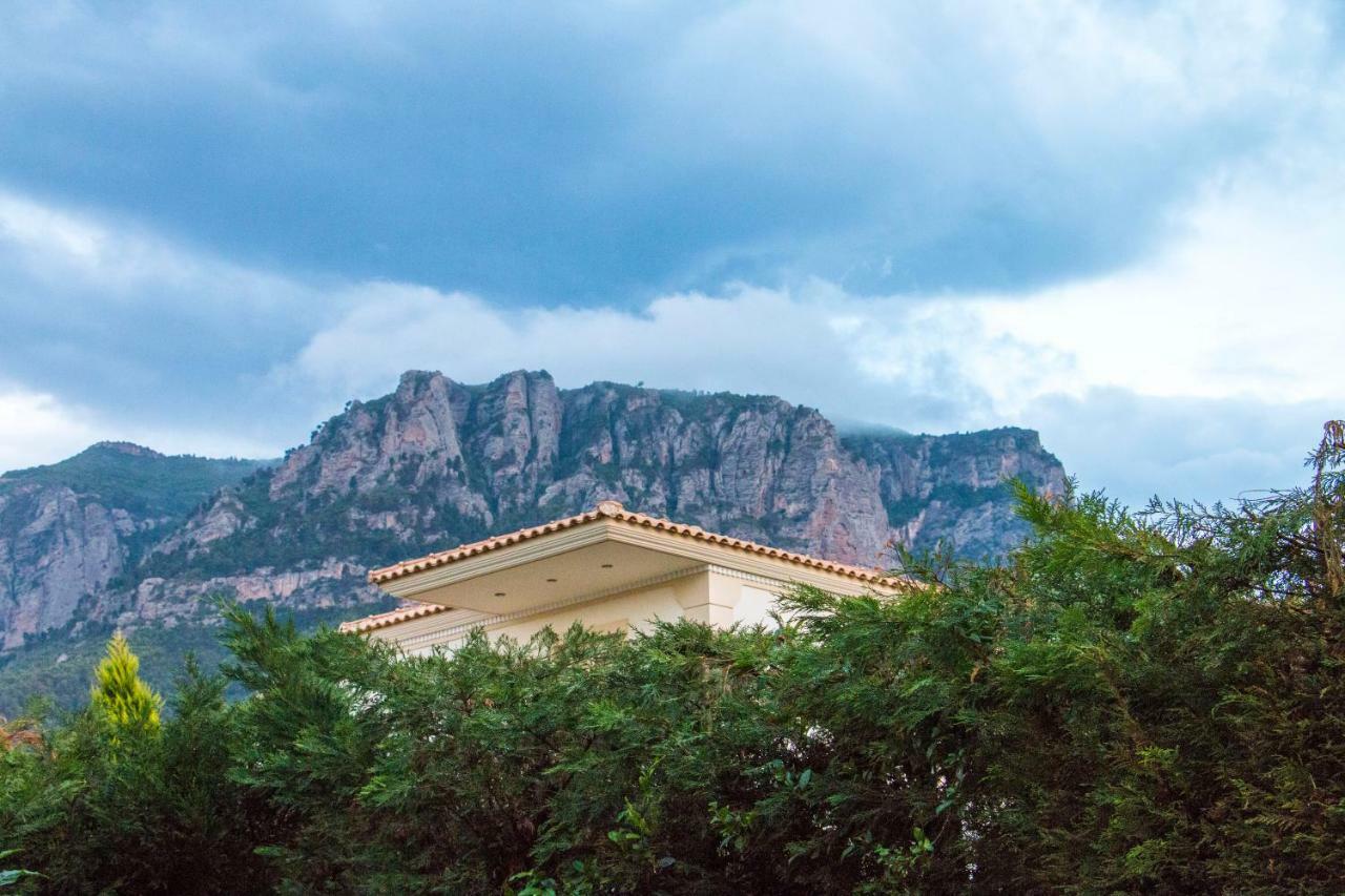 Maison Fleurs Diakopto Buitenkant foto